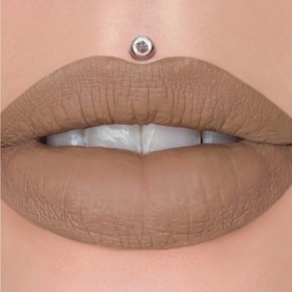 Jeffree Star Gated Community Velour Liquid Lipstick